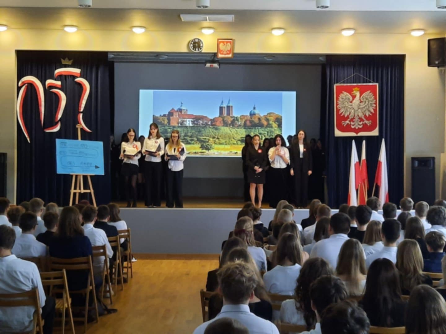 e8e82eba-a8b7-4354-908d-0c167eb8c9a2